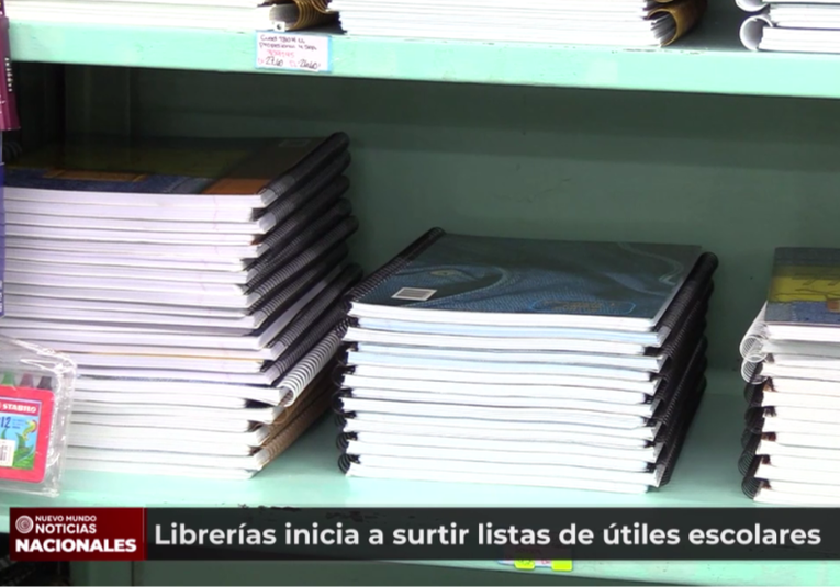 Librerí­as inician a surtir listas de útiles escolares