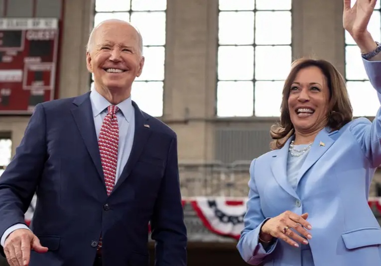 Líderes demócratas apoyan a Harris tras retirada de Biden