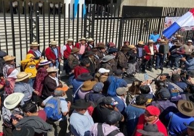 Líderes indígenas se reúnen con representantes del Ministerio Público en busca de soluciones lideres-indigenas-se-reunen-con-representantes-del-ministerio-publico-en-busca-de-soluciones-134325-134343.jpg