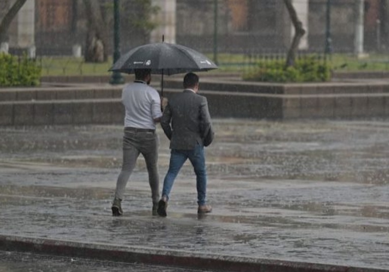 Lluvias en Guatemala continuarán durante la semana por paso de Onda del Este