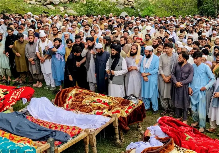 Lluvias en Pakistán dejan más de 200 muertos en un solo día lluvias-en-pakist-n-dejan-m-s-de-200-muertos-en-un-solo-dia-125016-125026.jpg