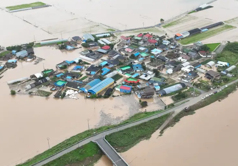 Lluvias torrenciales inundan el centro de Corea del Sur