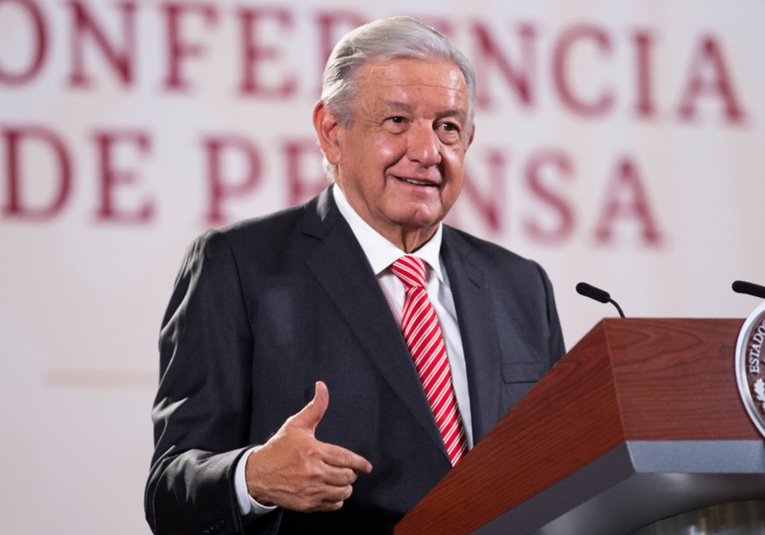 López Obrador presenta su declaración patrimonial y revela cuánto gana como presidente lopez-obrador-presenta-su-declaracion-patrimonial-y-revela-cu-nto-gana-como-presidente-144325-144407.jpg