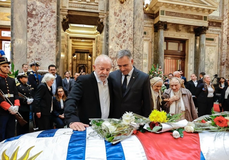 Lula en el funeral de Mujica: 'Me despido de la persona más extraordinaria que he conocido' lula-en-el-funeral-de-mujica-me-despido-de-la-persona-m-s-extraordinaria-que-he-conocido-151136-151150.jpg