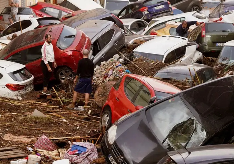 Más de 200 personas han muerto en España por inundaciones m-s-de-200-personas-han-muerto-en-espana-por-inundaciones-090339-090355.jpg