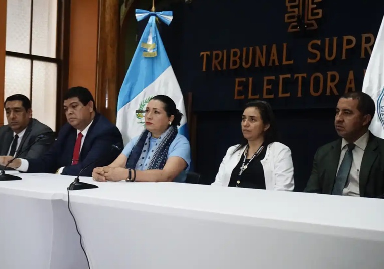 Magistrados titulares del TSE retoman sus funciones tras fallo judicial