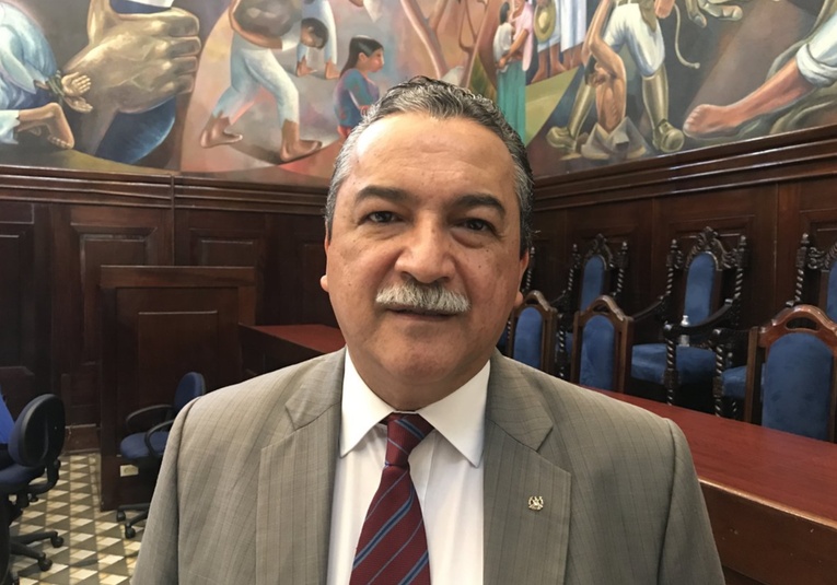 Manuel Conde denuncia ante la OEA intromisión de observadores en elecciones guatemaltecas manuel-conde-denuncia-ante-la-oea-intromision-de-observadores-en-elecciones-guatemaltecas-185850-185853.jpg