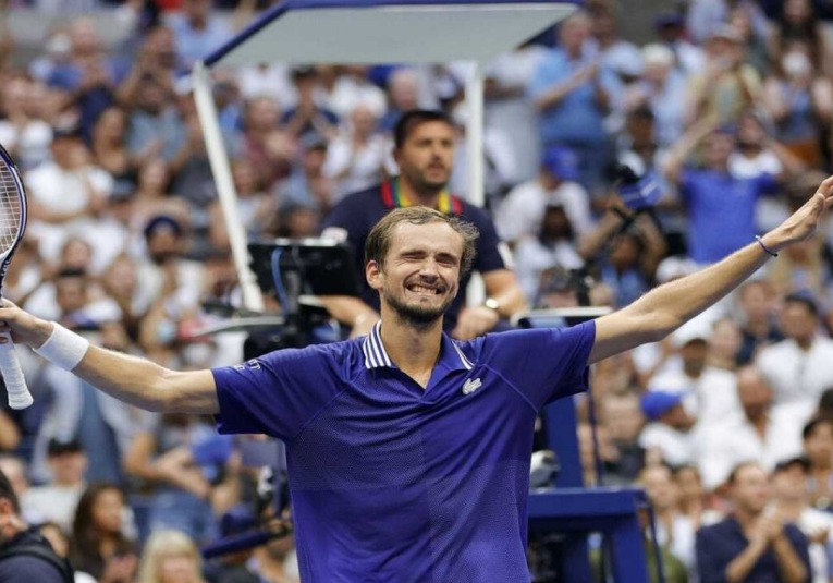 Medvedev derrota a Djokovic y gana el US Open, su primer Grand Slam medvedev-derrota-a-djokovic-y-gana-el-us-open-su-primer-grand-slam-093640-094632.jpg