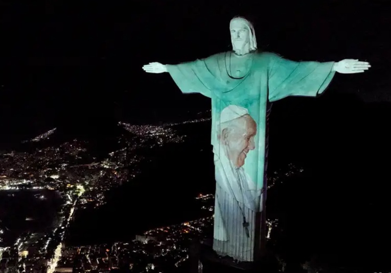 Mensajes de aliento al Papa desde el Cristo Redentor de Río mensajes-de-aliento-al-papa-desde-el-cristo-redentor-de-rio-095939-095959.jpg