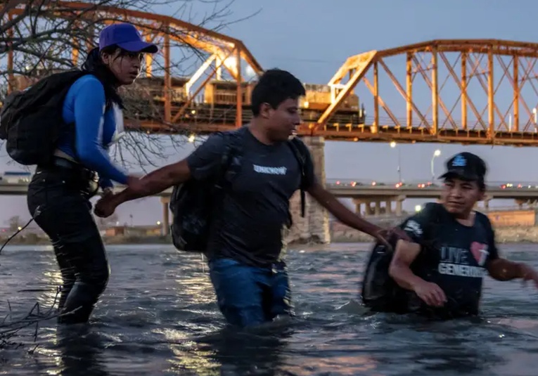 México rechaza ser tercer país seguro ante ola de deportados mexico-rechaza-ser-tercer-pais-seguro-ante-ola-de-deportados-092455-092509.jpg