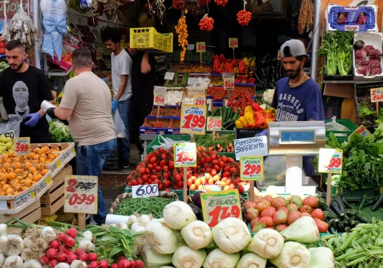 Mil millones de toneladas de comida desperdiciadas en 2022