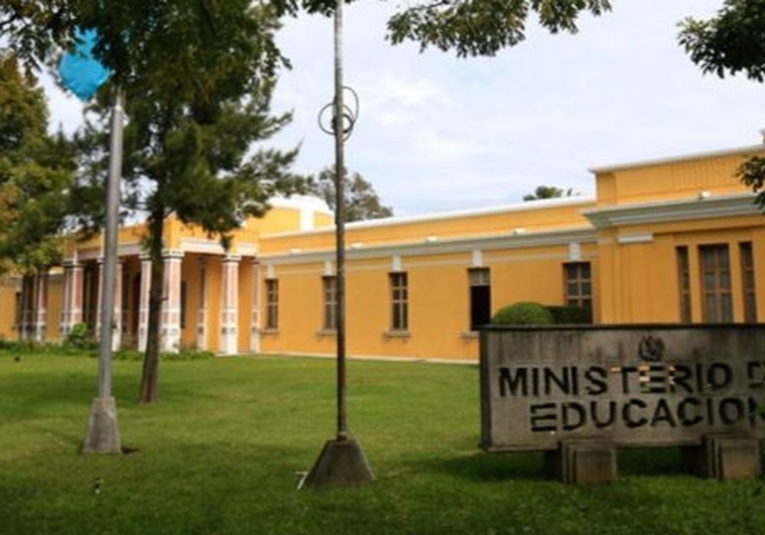 MINEDUC advierte sanciones a maestros que suspendan clases sin justificación mineduc-advierte-sanciones-a-maestros-que-suspendan-clases-sin-justificacion-132608-132801.jpg