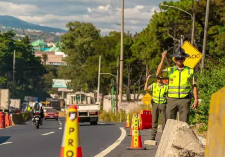 Ministerio de Comunicaciones Destina Q27 Millones para Mantenimiento de Carreteras Asfaltadas ministerio-de-comunicaciones-destina-q27-millones-para-mantenimiento-de-carreteras-asfaltadas-132817-132823.png