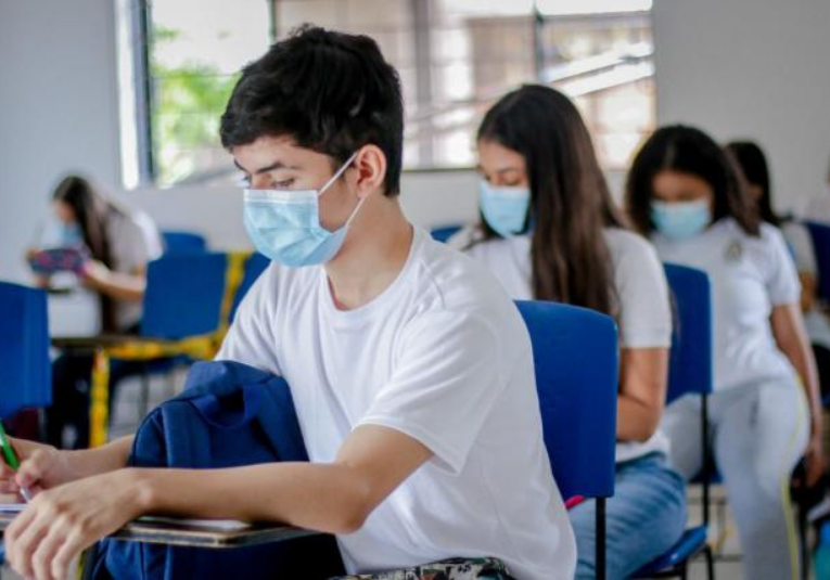 Ministerio de Educación y salud anuncian clases presenciales