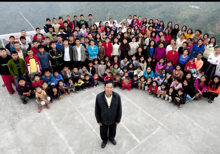 Muere a los 76 años el hombre con 38 esposas y 89 hijos muere-a-los-76-anos-el-hombre-con-38-esposas-y-89-hijos-115715-115721.jpg