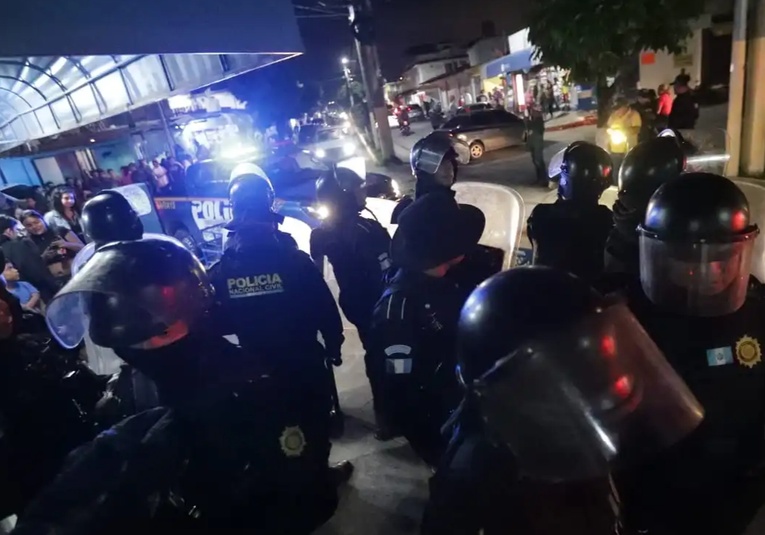 Muere en San Miguel Petapa mujer salvadoreña vinculada a clica del Barrio 18, confirman cuerpos de socorro muere-en-san-miguel-petapa-mujer-salvadorena-vinculada-a-clica-del-barrio-18-confirman-cuerpos-de-socorro-171525-171537.jpg