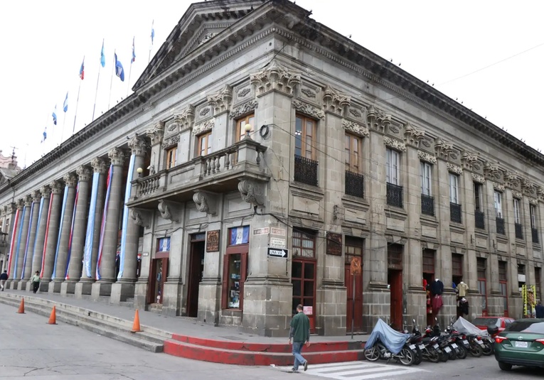 Denuncian que la municipalidad de Xela busca cobrar más de lo pactado a la empresa Servi Cable Xela municipalidad-de-quetzaltenango-busca-cobrar-m-s-de-lo-pactado-a-la-empresa-servi-cable-xela-151323-151328.jpg