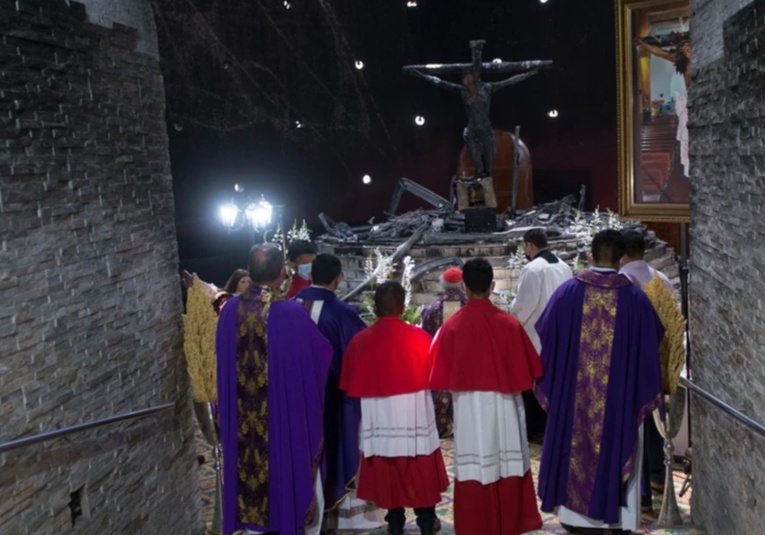 Nicaragua: sacerdote enfrenta cárcel por amenazar con arma a cinco personas nicaragua-sacerdote-enfrenta-c-rcel-por-amenazar-con-arma-a-cinco-personas-191228-191232.jpg