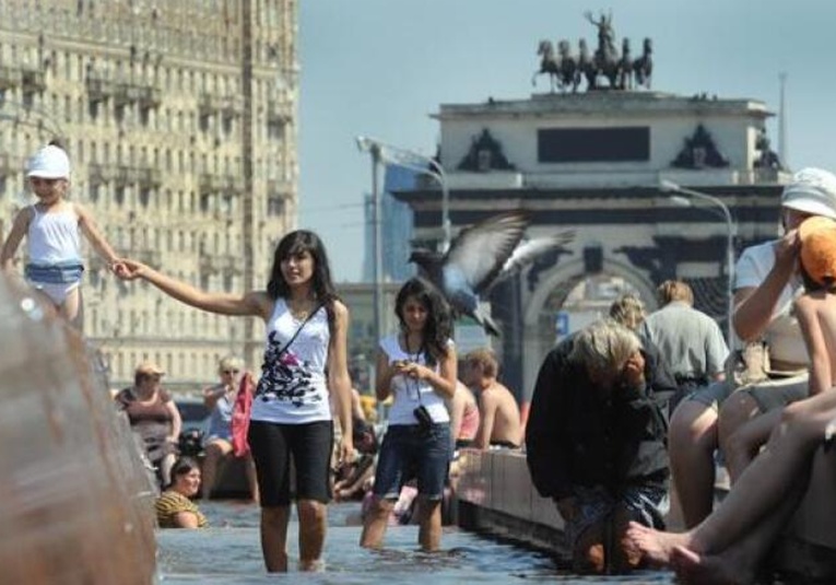 Ola de calor rompe récord de temperatura en Moscú desde 1917 ola-de-calor-rompe-record-de-temperatura-en-moscu-desde-1917-104555-104956.jpg