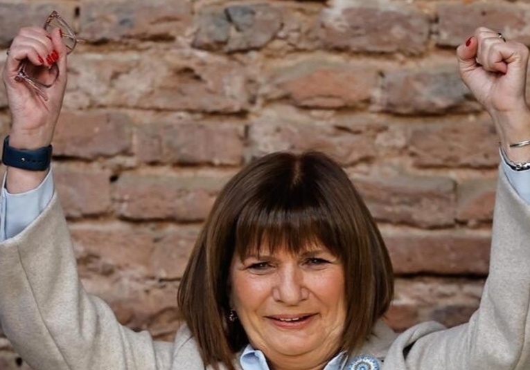 Patricia Bullrich respalda a Javier Milei para el balotaje presidencial en Argentina patricia-bullrich-respalda-a-javier-milei-para-el-balotaje-presidencial-en-argentina-185529-185732.jpg
