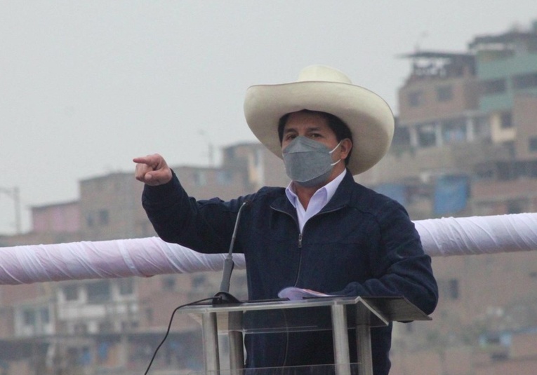 Pedro Castillo solicita formalmente asilo a México pedro-castillo-solicita-formalmente-asilo-a-mexico-153416-153433.jpg