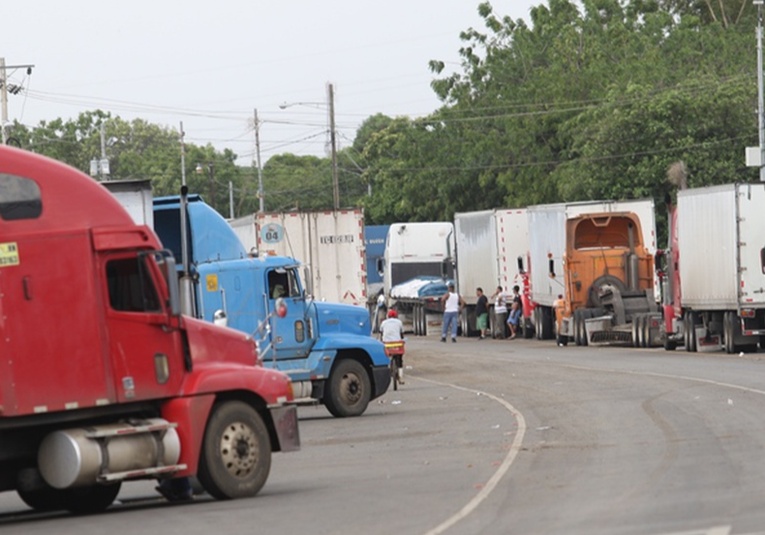 Piden establecer ví­as apropiadas para que el transporte pesado circule hacia ruta a El Salvador
