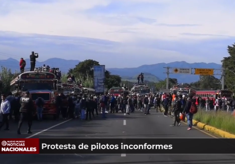 Pilotos interrumpen paso en carretera a El Salvador como medida de protesta pilotos-interrumpen-paso-en-carretera-a-el-salvador-como-medida-de-protesta-135955-140117.png