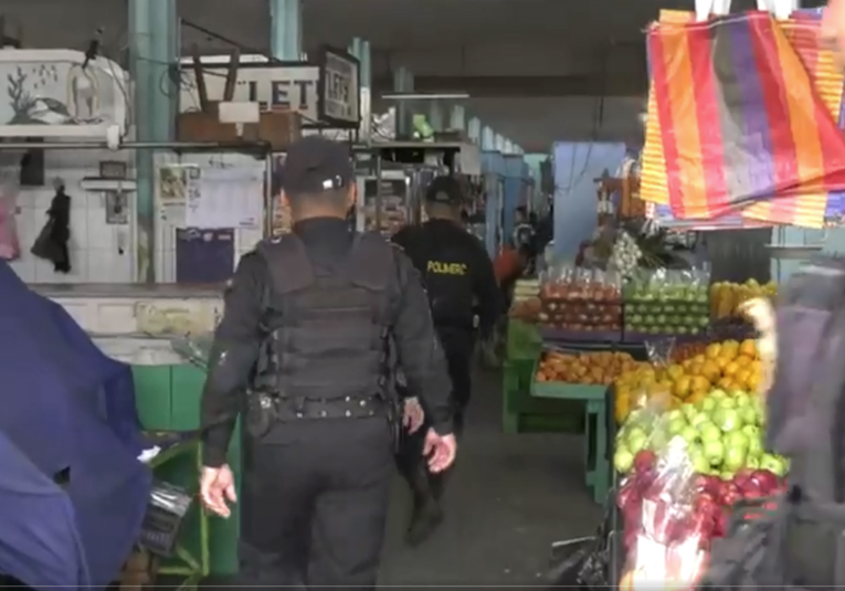 PNC brinda seguridad en Mercado La Parroquia tras ataque armado de extorsionistas pnc-brinda-seguridad-en-mercado-la-parroquia-tras-ataque-armado-de-extorsionistas-111101-111204.png