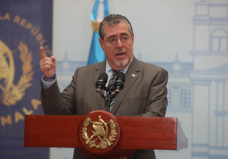 Presidente Arévalo expresa condolencias por el fallecimiento del papa Francisco presidente-arevalo-expresa-condolencias-por-el-fallecimiento-del-papa-francisco-131114-131459.jpg
