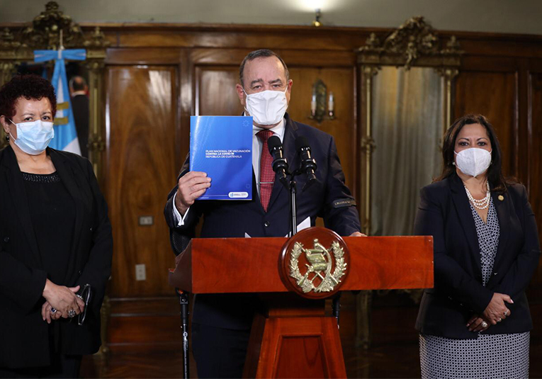 Presidente Giammattei presenta Plan Nacional de Vacunación presidente-giammattei-presenta-plan-nacional-de-vacunacion-160856-160909.jpg