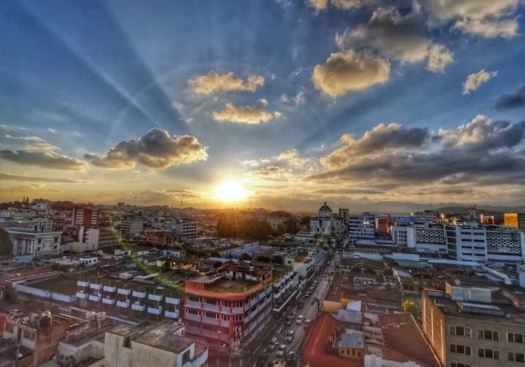 Pronosticador del INSIVUMEH alerta: ¡Temperaturas récord en Guatemala superan los 40 grados! pronosticador-del-insivumeh-alerta-temperaturas-record-en-guatemala-superan-los-40-grados-112254-112604.jpg