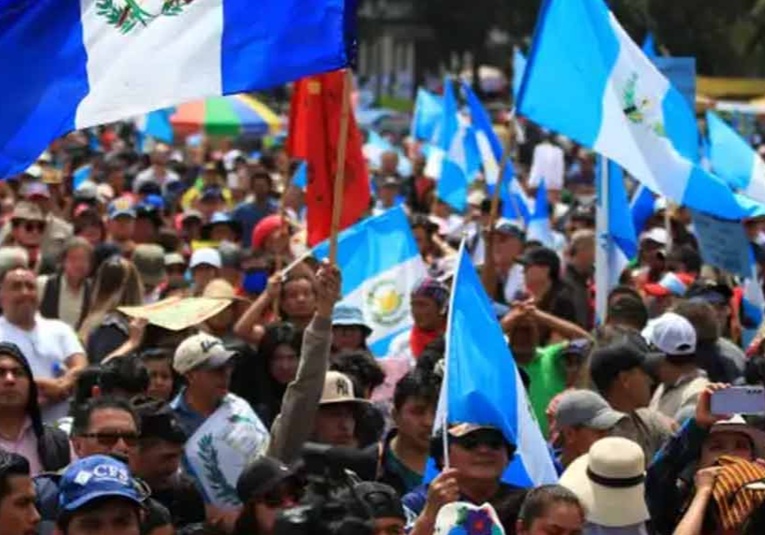 Protestas masivas en la capital exigen renuncia de la fiscal general Consuelo Porras protestas-masivas-en-la-capital-exigen-renuncia-de-la-fiscal-general-consuelo-porras-133425-134034.jpg