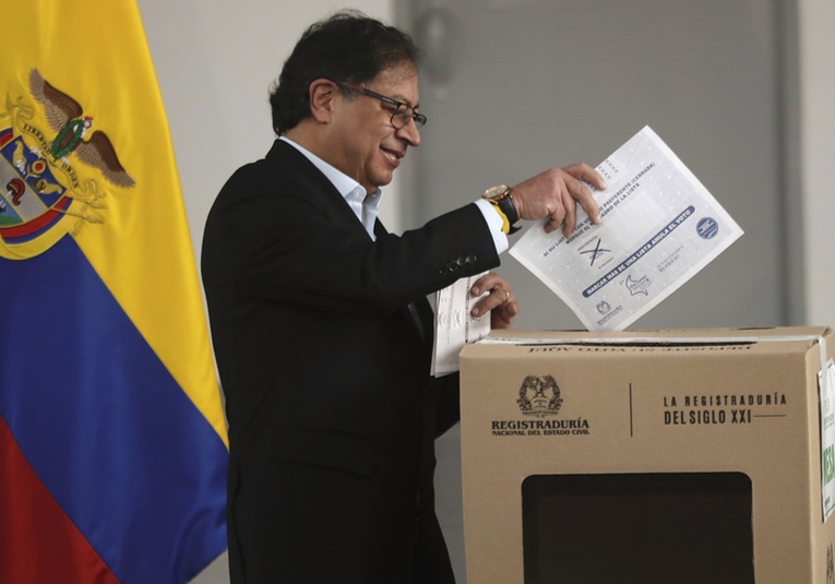Publican los primeros resultados de las elecciones regionales en Colombia publican-los-primeros-resultados-de-las-elecciones-regionales-en-colombia-092653-092754.jpg