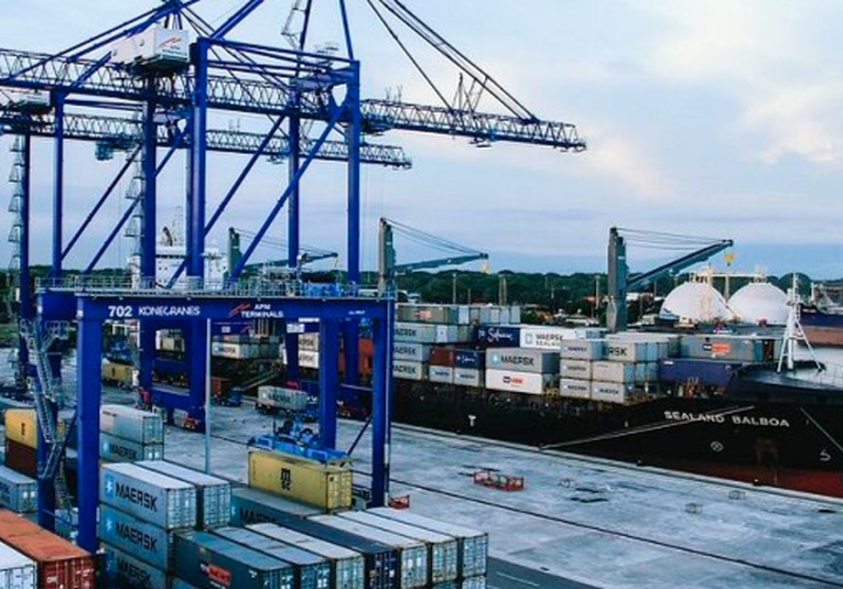 Puerto Quetzal busca adquirir más grúas para solucionar fallos mecánicos y agilizar operaciones puerto-quetzal-busca-adquirir-m-s-gruas-para-solucionar-fallos-mec-nicos-y-agilizar-operaciones-152136-152431.jpg