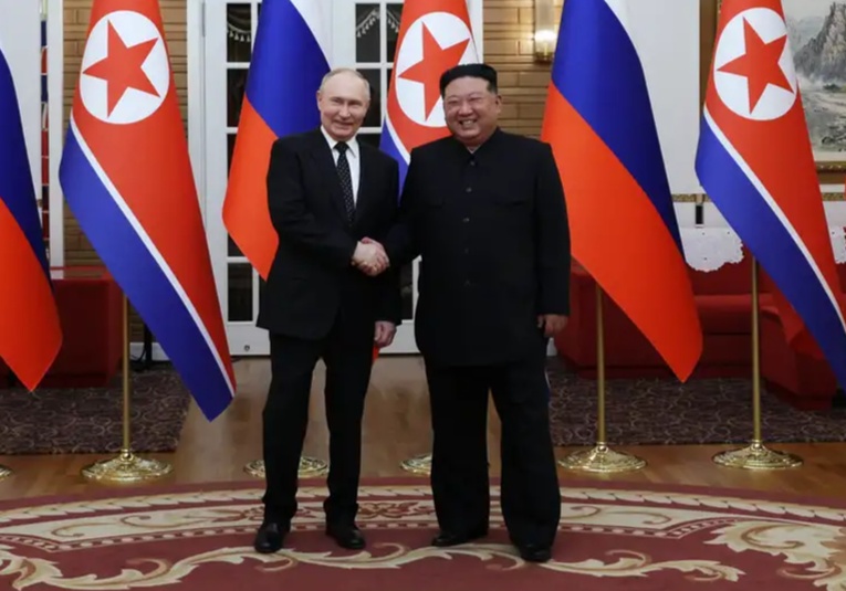 Putin y Kim acuerdan ayuda mutua inmediata en caso de guerra putin-y-kim-acuerdan-ayuda-mutua-inmediata-en-caso-de-guerra-092341-092420.jpg