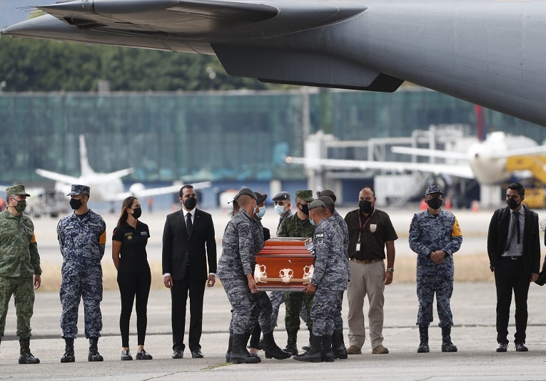 Repatrí­an 19 cuerpos de migrantes guatemaltecos repatrian-19-cuerpos-de-migrantes-guatemaltecos-205454-205638.jpg