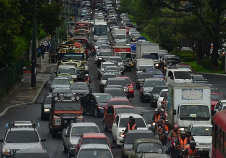 Retorno presencial a clases genera fuerte carga vehicular en la capital desde este lunes retorno-presencial-a-clases-genera-fuerte-carga-vehicular-en-la-capital-desde-este-lunes-152756-152825.jpg