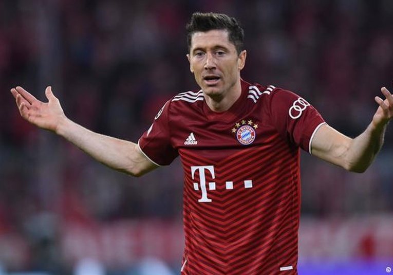 Robert Lewandowski pide contrato de dos años y aumento de sueldo para quedarse en el Bayern Múnich robert-lewandowski-pide-contrato-de-dos-anos-y-aumento-de-sueldo-para-quedarse-en-el-bayern-munich-103211-103453.jpg