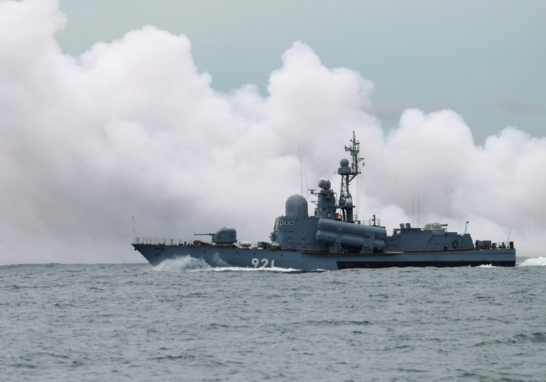 Rusia lleva a cabo ejercicios militares tácticos para proteger la Ruta Marítima del Norte