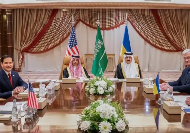 Rusia y EE. UU. volverán a negociaciones en Arabia Saudita rusia-y-ee-uu-volver-n-a-negociaciones-en-arabia-saudita-223250-223310.jpg