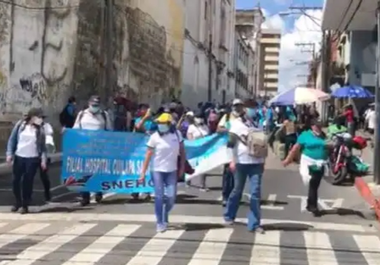 Salubristas anuncian bloqueos y marchas para mañana en distintos puntos del paí­s salubristas-anuncian-bloqueos-y-marchas-para-manana-en-distintos-puntos-del-pais-151232-151318.jpg