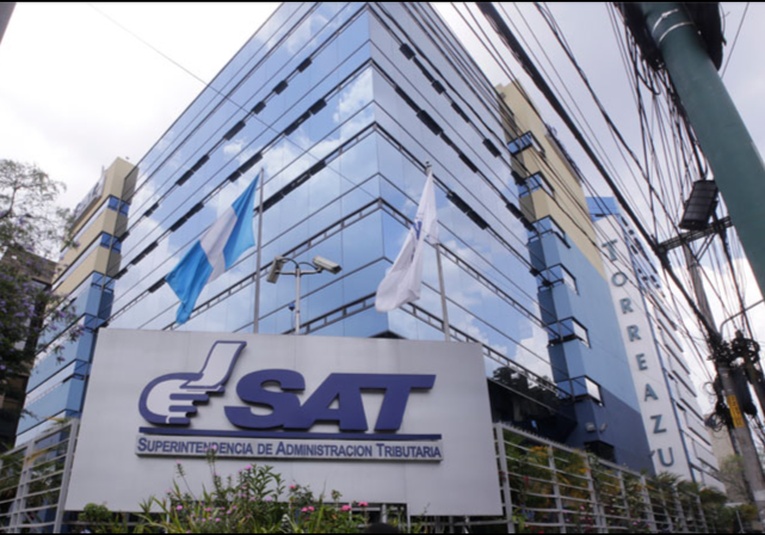 SAT reporta que el 44% de vehículos aún no ha pagado el impuesto de circulación