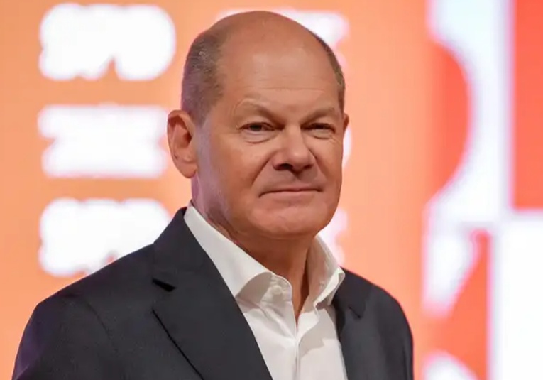 Scholz descarta elevar el gasto en defensa al 5%