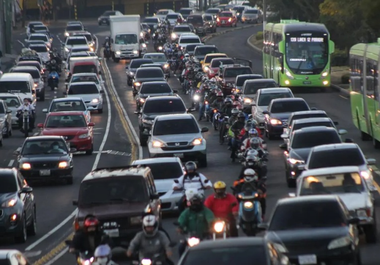 Se espera incremento del tráfico vehicular en la ciudad de Guatemala por el regreso a clases presenciales se-espera-incremento-del-tr-fico-vehicular-en-la-ciudad-de-guatemala-por-el-regreso-a-clases-presenciales-161620-161703.jpg