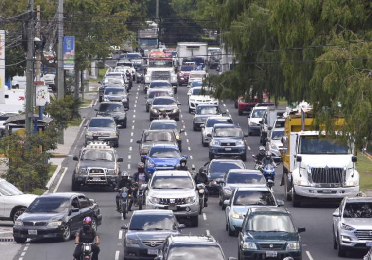 Se espera una circulación de casi millón de carros antes de Navidad se-espera-una-circulacion-de-casi-millon-de-carros-antes-de-navidad-092237-092825.png