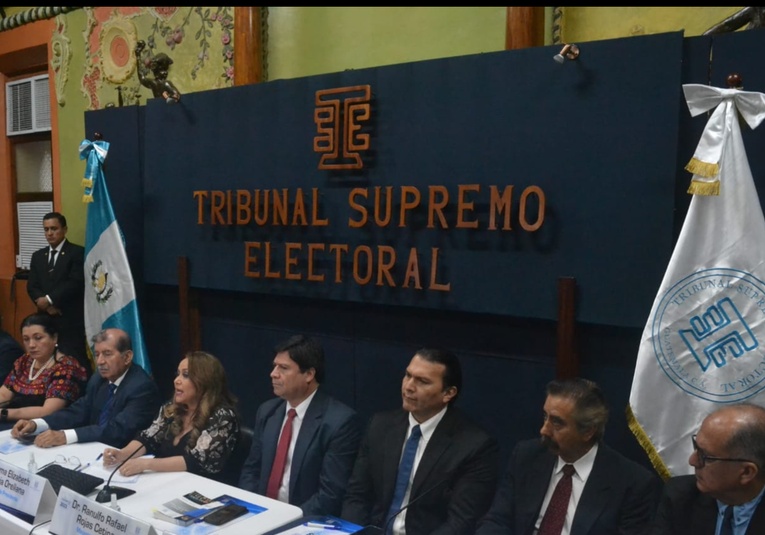 Sesión extraordinaria del Tribunal Supremo Electoral discute posible extensión del período electoral sesion-extraordinaria-del-tribunal-supremo-electoral-discute-posible-extension-del-periodo-electoral-123100-123348.jpg