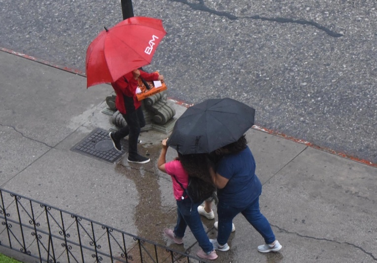 Sistema ciclónico Diecinueve evoluciona a depresión tropical y amenaza con lluvias al país sistema-ciclonico-diecinueve-evoluciona-a-depresion-tropical-y-amenaza-con-lluvias-al-pais-145919-150024.jpg