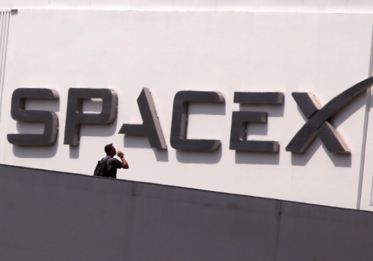 SpaceX recomienda a sus trabajadores no viajar a Brasil spacex-recomienda-a-sus-trabajadores-no-viajar-a-brasil-100601-100645.jpg