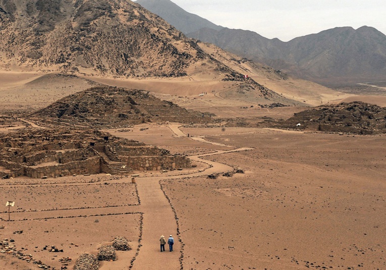 Templo del Viejo Chupas: hallan en Perú un centro ceremonial de 3.000 años de antigüedad templo-del-viejo-chupas-hallan-en-peru-un-centro-ceremonial-de-3-000-anos-de-antiguedad-091309-091354.jpg