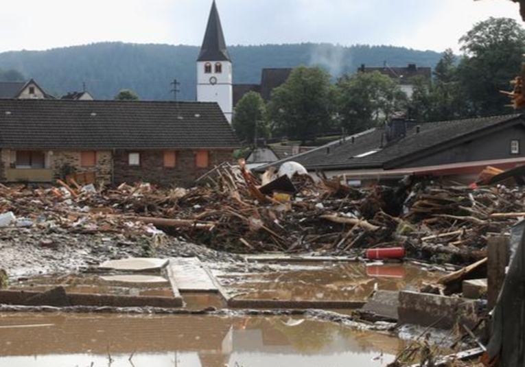 Fuertes lluvias deja 30 muertos en Alemania y decenas de desaparecidos temporal-deja-30-muertos-en-alemania-y-decenas-de-desaparecidos-094139-094345.jpg